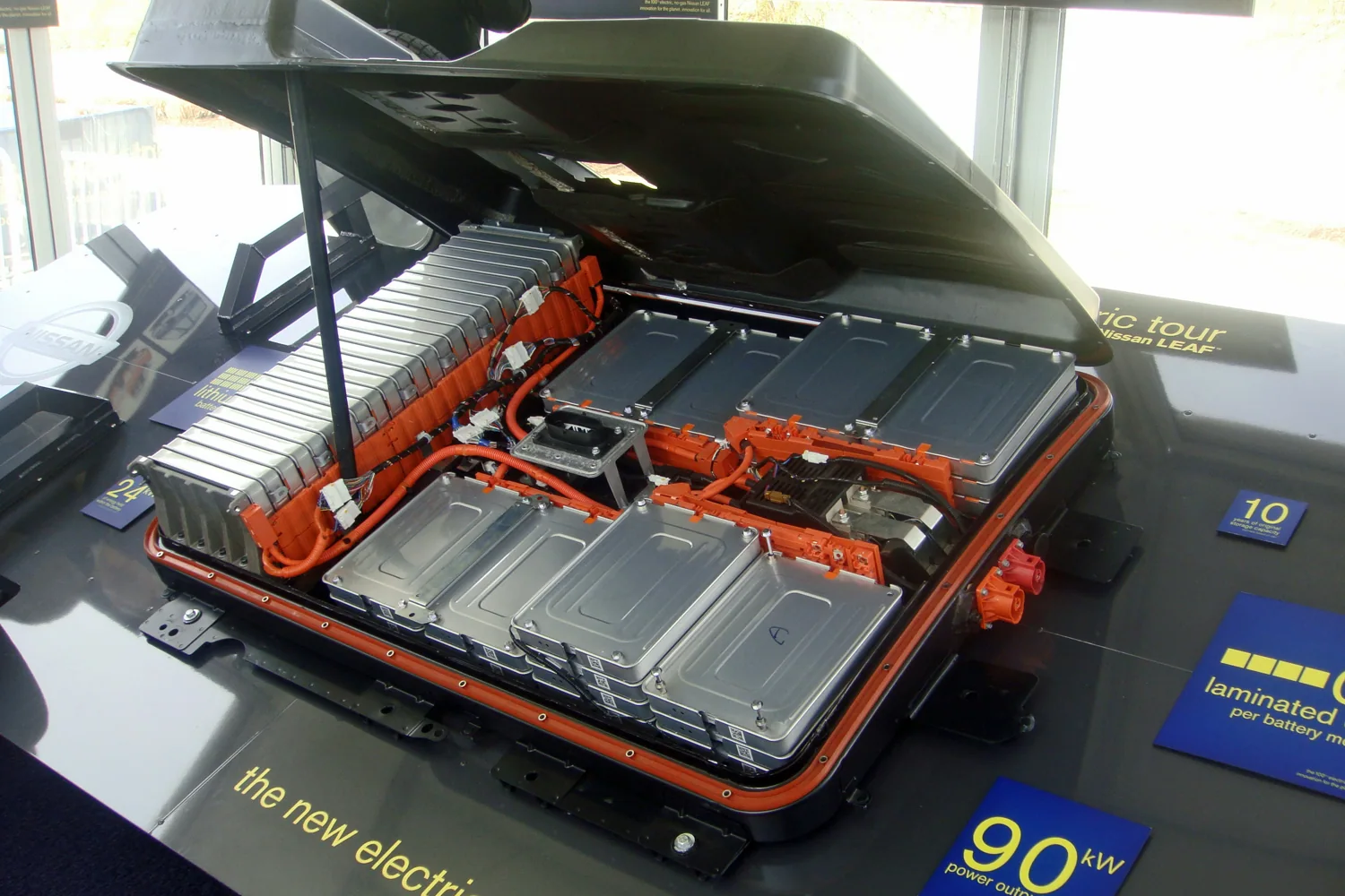 Batería de un Nissan Leaf expuesta en 2011.