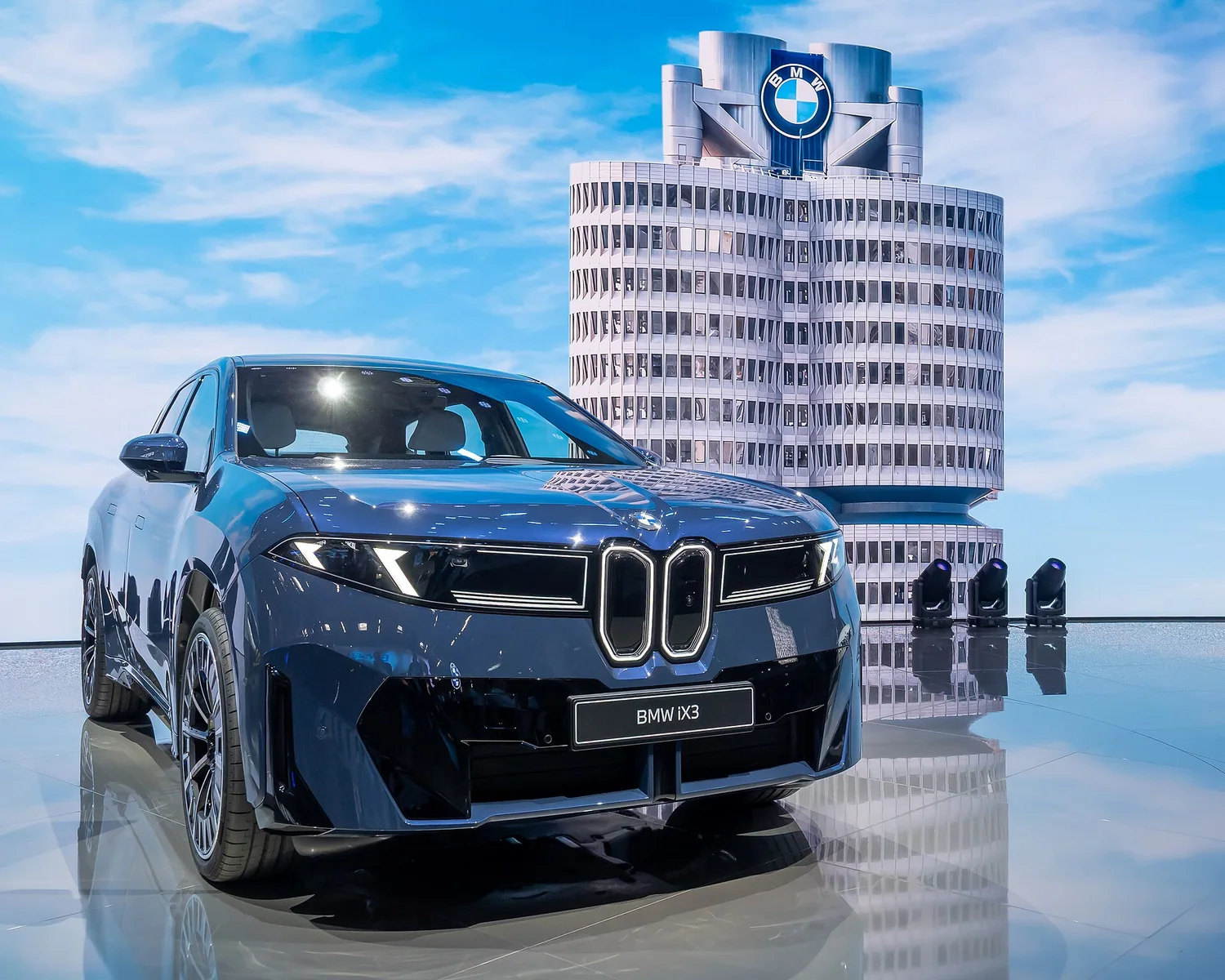 BMW iX3 de nueva generación en el IAA de Múnich de 2025..