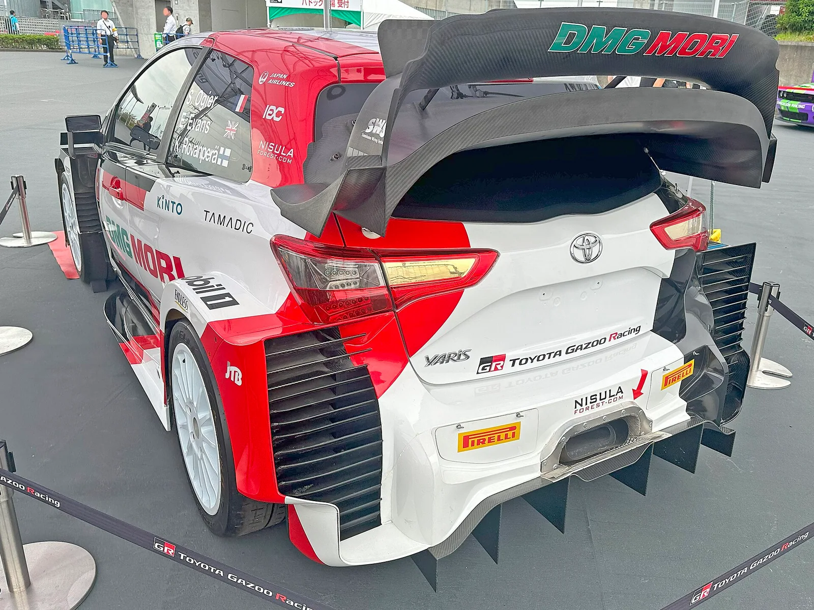 Toyota Yaris WRC con decoración de la temporada 2021.